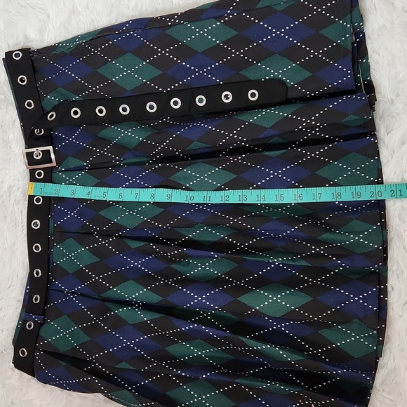 Hot Topic Argyle Pleated Schoolgirl Skirt. - Picture 6 of 9